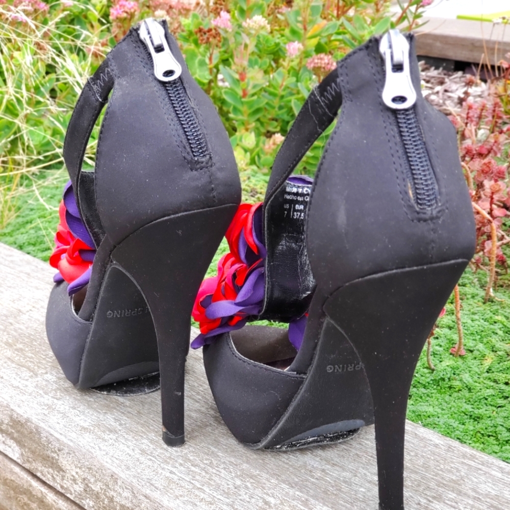 💐 Call it Spring Ruffle high heels - Picture 7 of 7